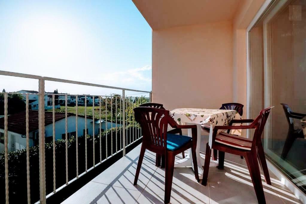 Holiday Apartments Mediterraneo Funtana Esterno foto